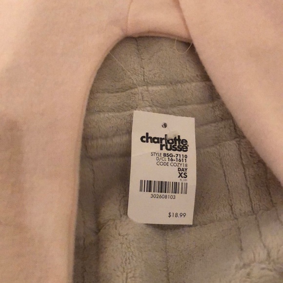 Pink sweater from Charlotte Russe - Picture 2 of 3